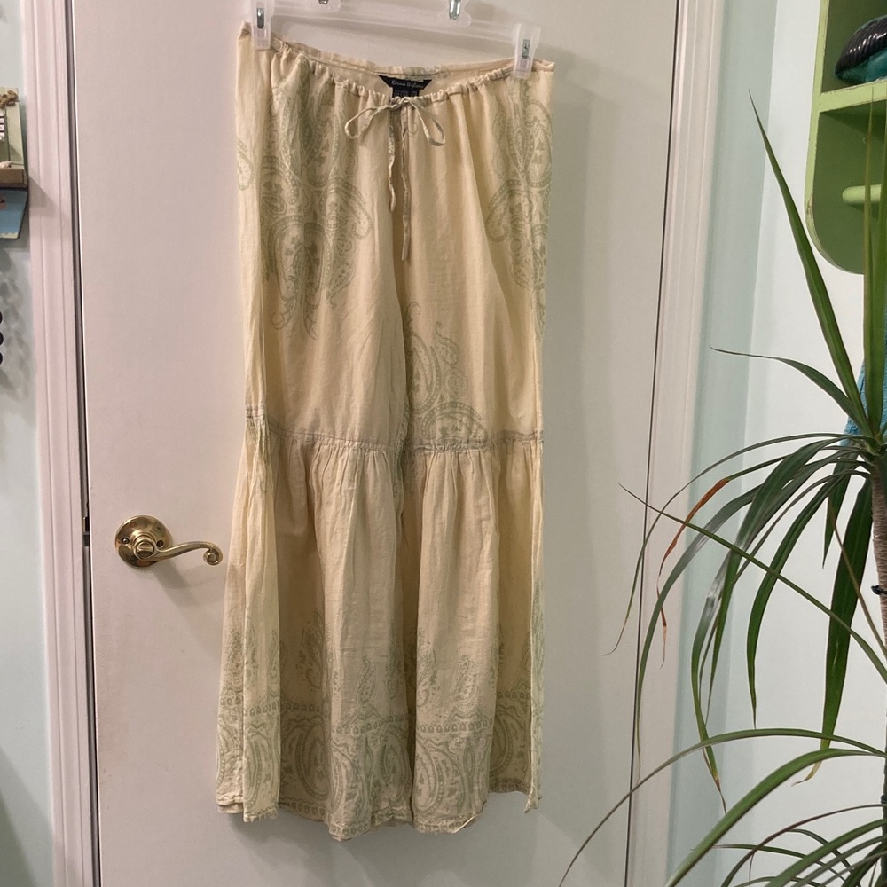 Karma Highway Elegant Cream pants with Subtle Green Patterns